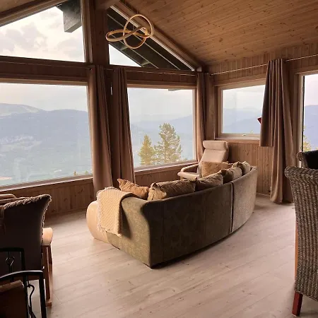 Phenomenal View Over And Vravatn 別荘