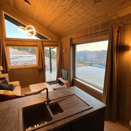 Phenomenal View Over And Vravatn * ヴラダル